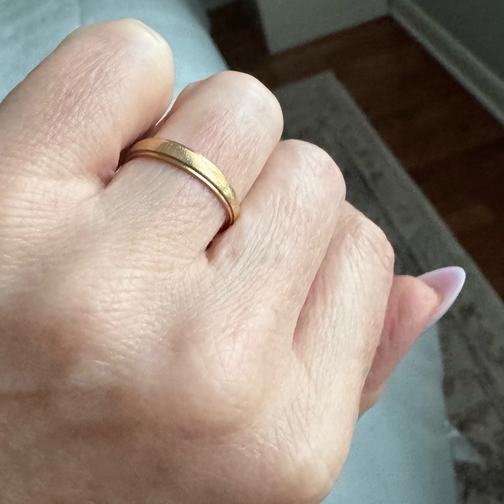 Elegant Vintage 14K Gold Women's Ring